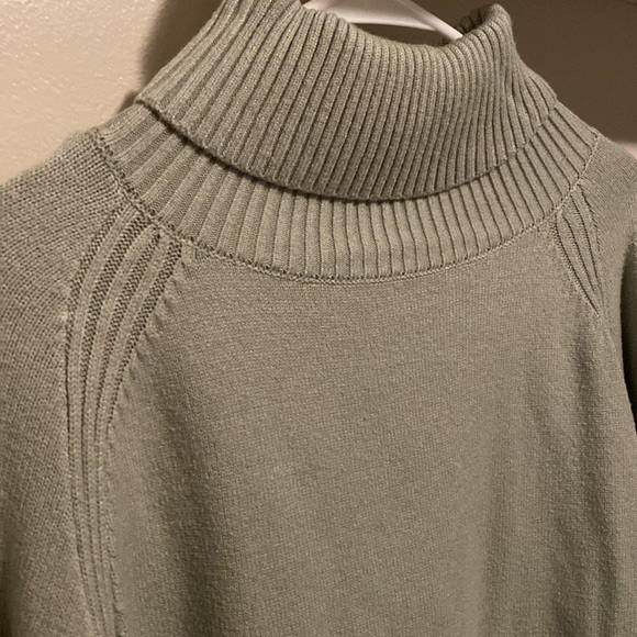 Sea foam Green Knit Sweater - Picture 2 of 4